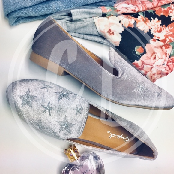 SoldoutCuratedLuxury - Picture 2 of 8